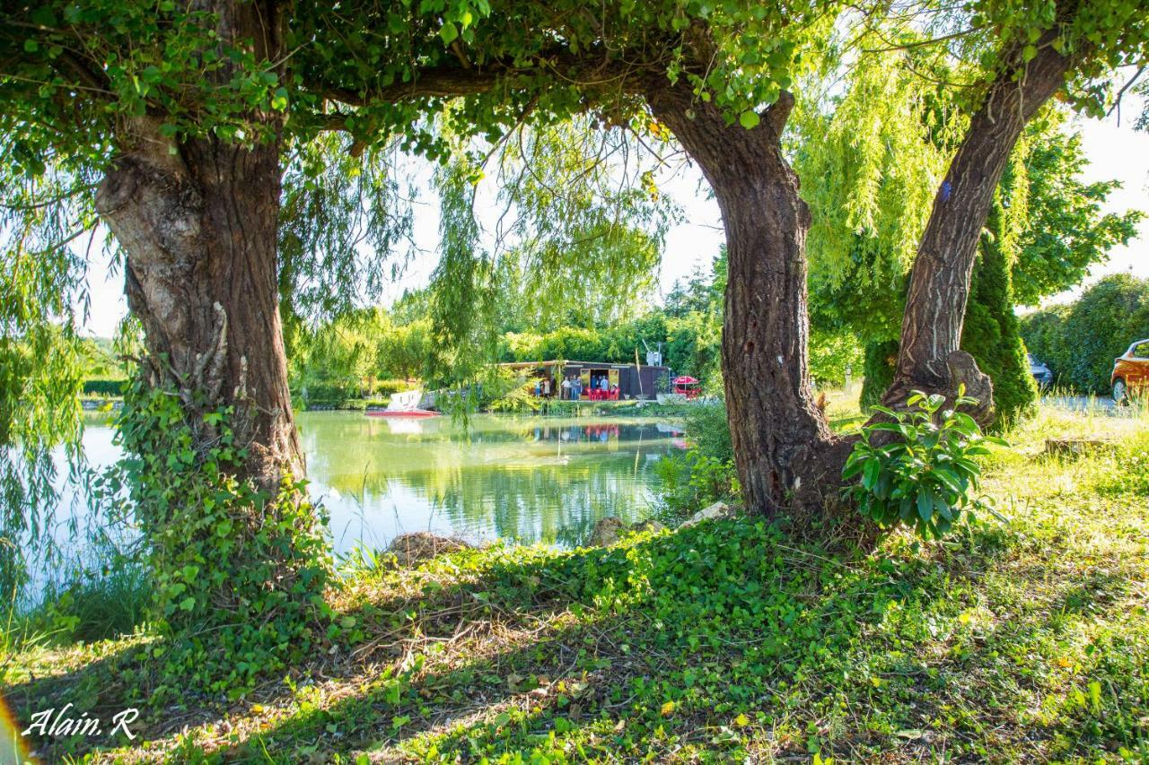 Paradise Challets And Camping Hotell Sarrecave Eksteriør bilde